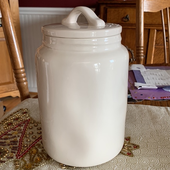 Rae Dunn Jingle canister - Picture 2 of 3